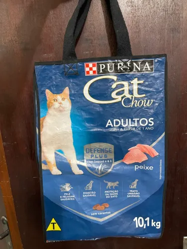 Uma sacola de ração