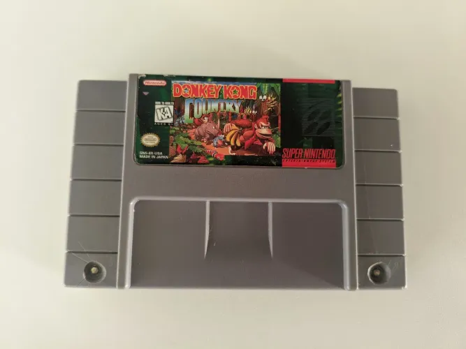 Donkey Kong country e internacional super Star soccer deluxe 