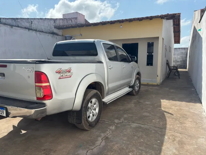 Toyota Hilux CD SRV D4-d 4X4 3.0 TDI Diesel AUT 2011