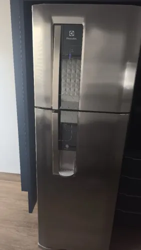 Geladeira Eletrolux 380L - DW42X