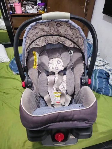 Bebê conforto graco