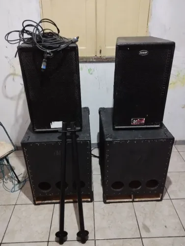 Caixas de som para eventos de pequeno e médio porte 