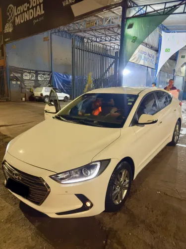 Hyundai Elantra Special Edit. 2.0 16V Flex Aut. 2017