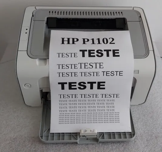 IMPRESSORA LASER JET TONER  PROFISSIONAL CLÍNICAS,  ESCRITÓRIOS EXCELENTE ESTADO COMPLETO 