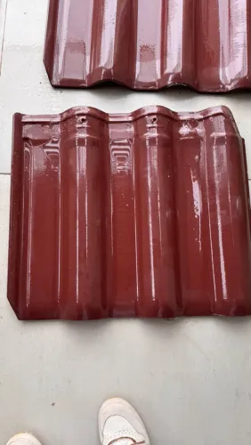 Telha de cerâmica esmaltada