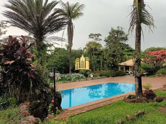 Sítio comercial à venda em Contagem-MG, 5 quartos, 1 suíte, 3 salas, 4 banheiros, 5 vagas,