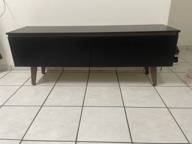 Rack preto retrô