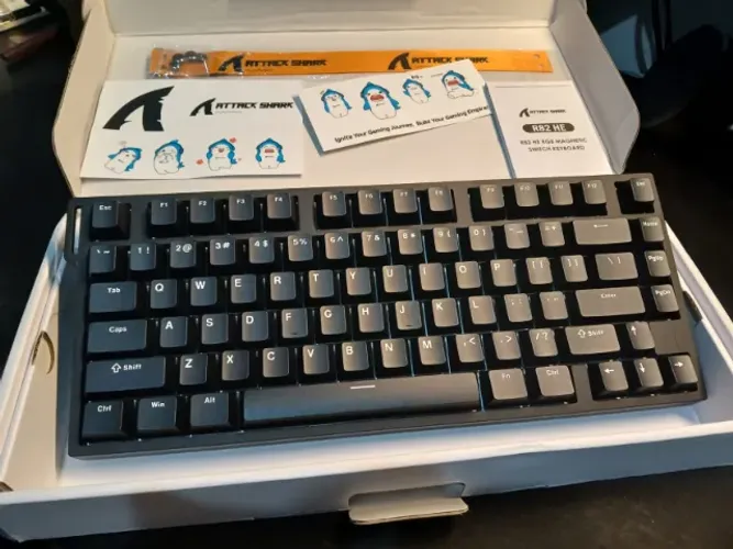 Teclado Gamer attack shark R82HE 75% (novo + NF)