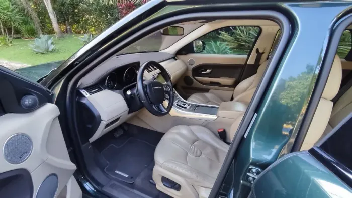 Land Rover Range Rover Evoque Pure 2.0 Aut. 5P 2012