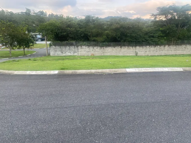 Vendo Lote No Condomínio VENEZA EM MOGI DAS CRUZES