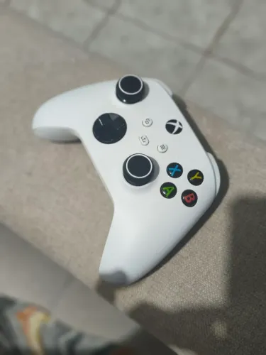Controle Xbox Séries S/X Leia o anúncio