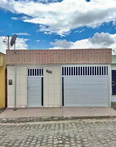 CASA NO TAPANÃ 