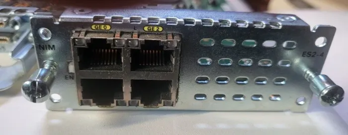 Módulo Cisco NIM-ES2-4 - 4 Portas Gigabit Ethernet Switch para Roteador ISR
