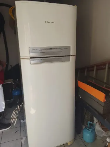 Geladeira Eletrolux 490 litros 