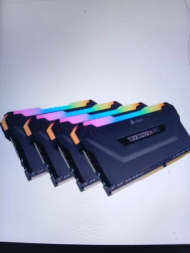 32 GB CORSAI