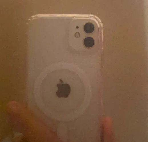 iPhone 11 Branco - Funcionando (Com Avarias)