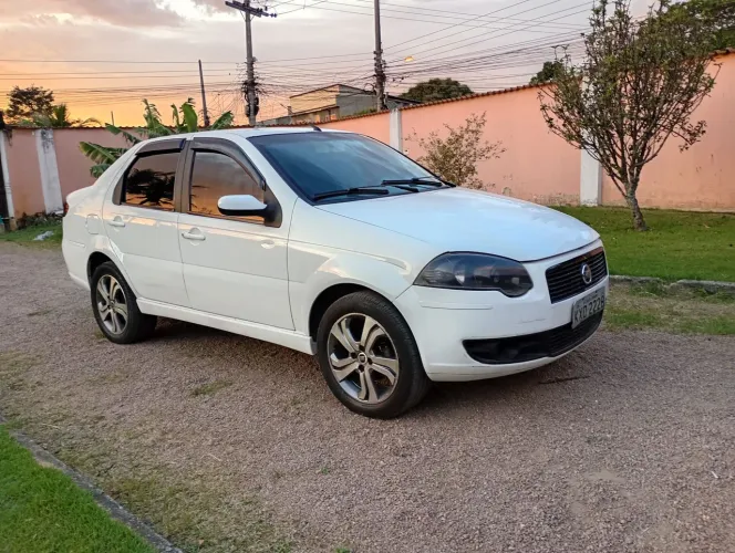 Fiat Siena HLX 1.8 MPI Flex 8V 4P 2009