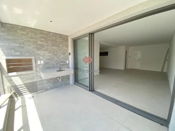 Apartamento 3 suítes à 100m do mar Jurerê