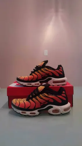 Tenis Nike Tn