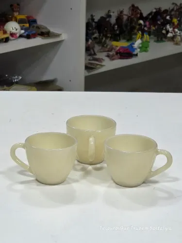 3 Xicaras de Café Opalina Colorex Antigas 5cm