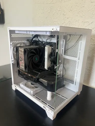 PC Gamer Ryzen 7 5700X + RX 7600 | 16GB RAM | Excelente Estado