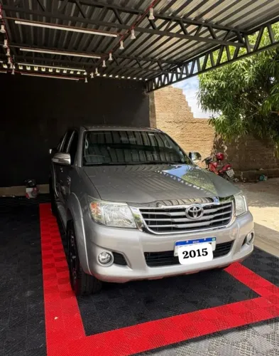 Toyota Hilux CD SRV 4X2 2.7 Flex 16V Aut. 2015