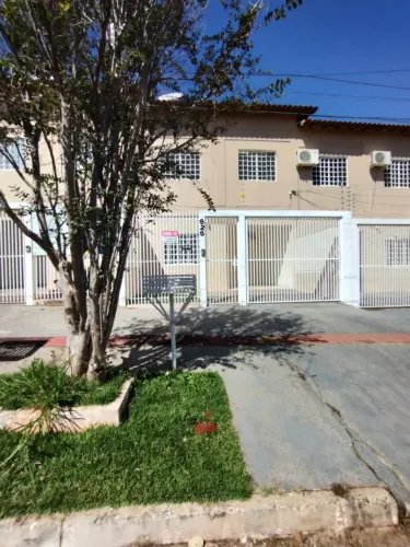 Alugo Sobrado São Francisco 3 quartos
