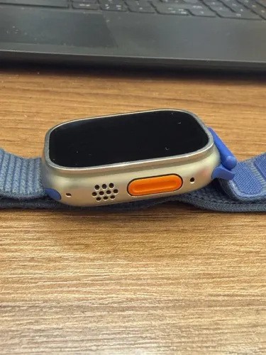 Apple Watch Ultra 2 49mm Titânio GPS + Cellular | 93% Bateria