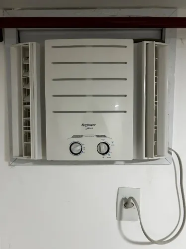 Ar condicionado janela 10.000 btu 220 v