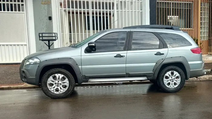 Fiat Palio Week.adv.lock.dualogic 1.8 Flex 2012