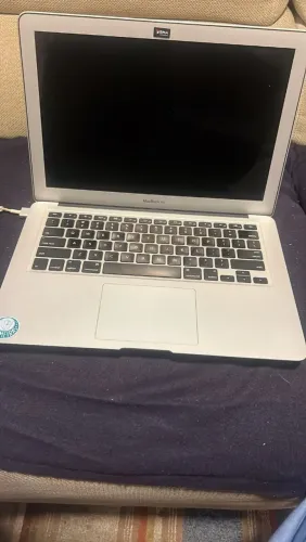 Macbook Air 13" 8g ram 256gb ssd 2017 Apple