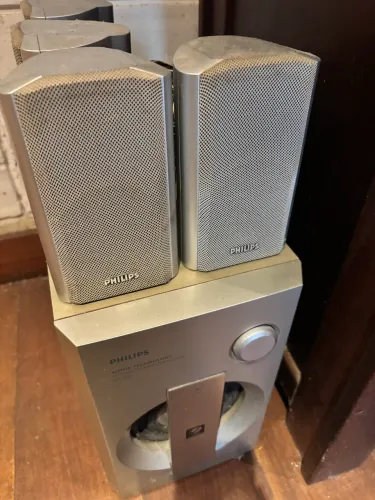 Kit de caixas com Subwoofer Philips para Home Theater