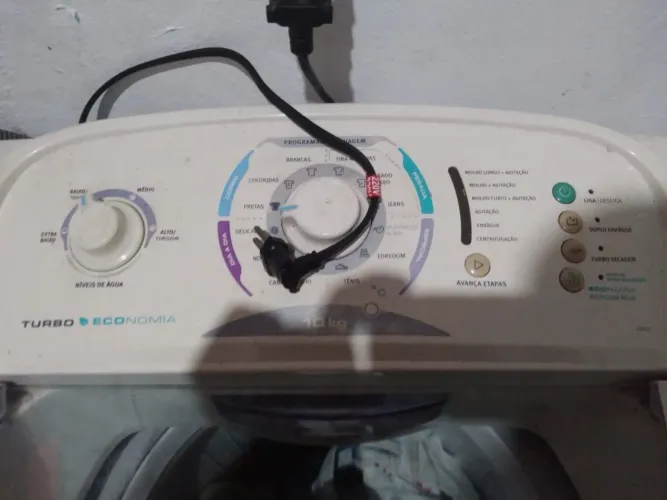 Vendo máquina de lavar 10 kilos