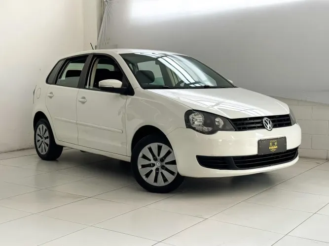 Volkswagen Polo 1.6 MI Flex 8V 4P 2014