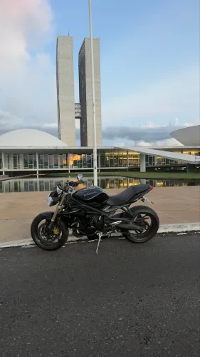 Triumph Street triple 675