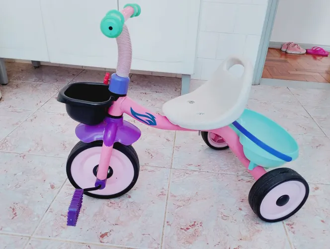 Triciclo infantil
