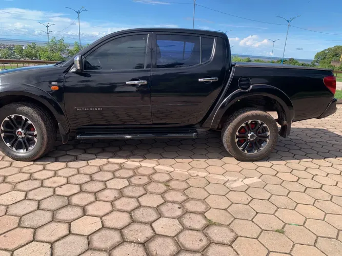 Mitsubishi L200 Triton HPE 3.2 CD TB Int.diesel AUT 2013
