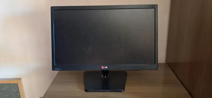 Monitor LGA 20"