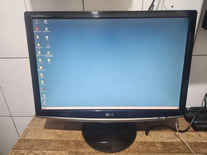 Monitor LG Flatron 22" W2252TQ-PF