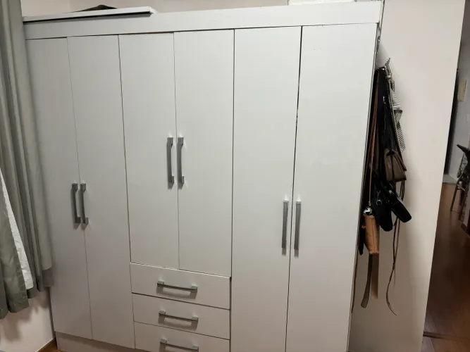 Vendo guarda roupa casal