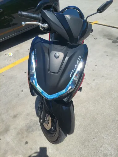 Fluo Yamaha 2026 linda e muito econômica