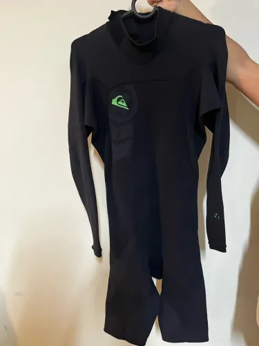Roupa Surfista Quiksilver