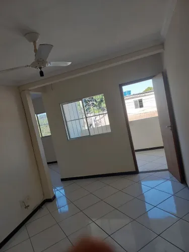 Alugo apartamento em Serra Dourada.