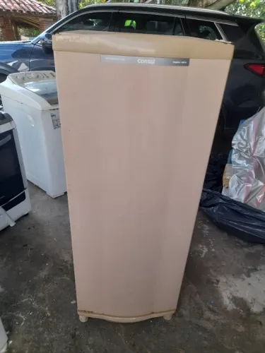 Vende geladeira 220v não funciona