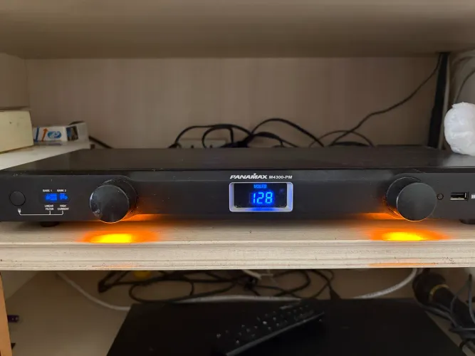 condicionador de energia Panamax M4300-PM