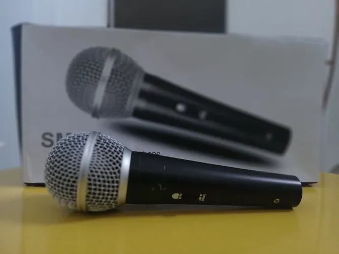 Microfone dinâmico com fio SM-58