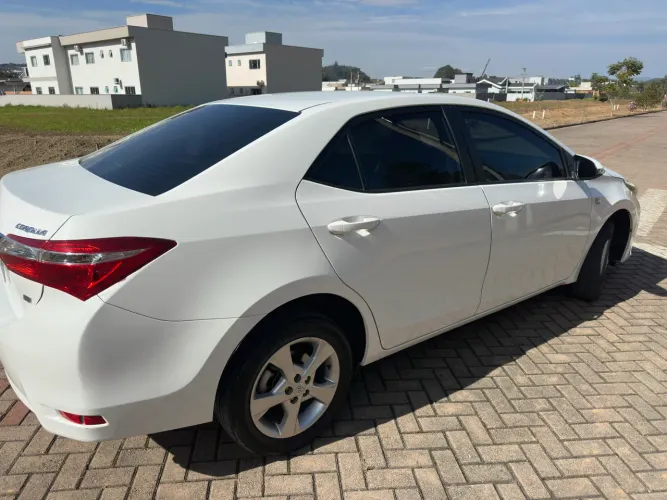 Toyota Corolla GLI 1.8 Flex 16V Aut. 2016
