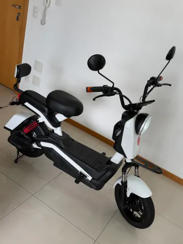 Moto elétrica Foston