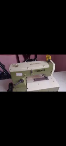 Vende-se máquinas de costura