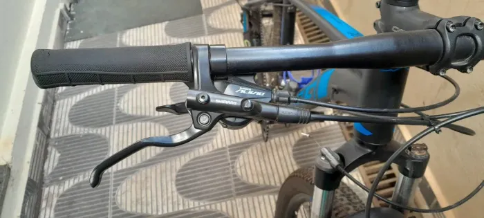 Bicicleta OGGi 7.0 tamanho 17 freios original chimano .